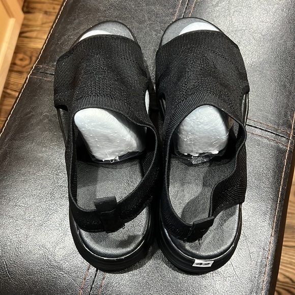 Libiya sandals - Picture 3 of 3